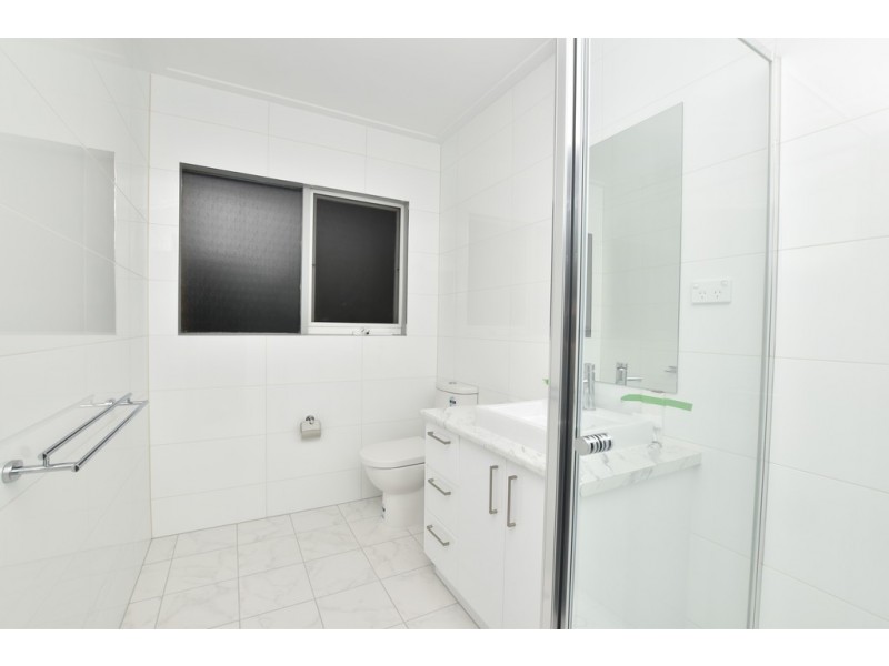 4/12 Malcolm Crescent, Doncaster VIC 3108