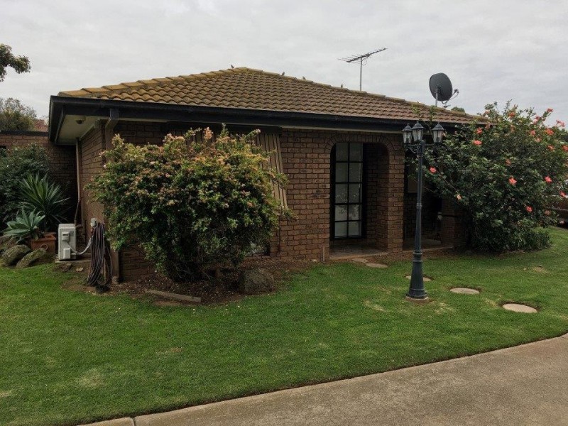 12/23-25 Finch Road, Werribee South VIC 3030