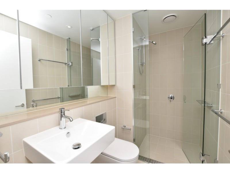 2404N/889 Collins Street, Docklands VIC 3008