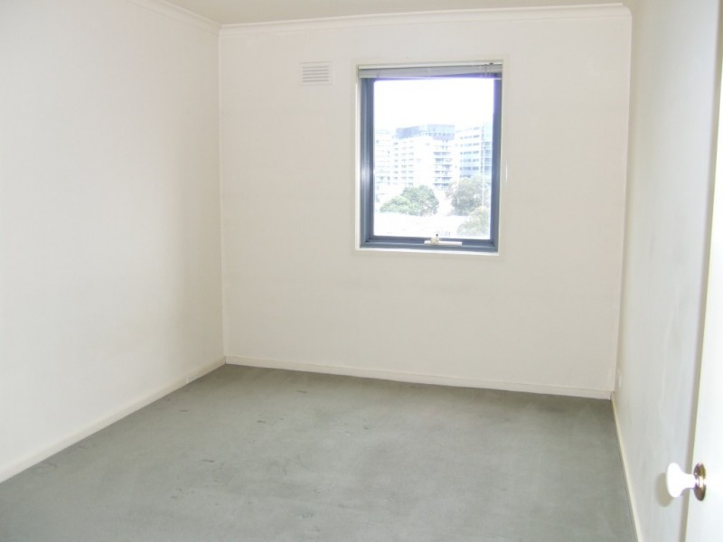 REF 070708/102 Wells Street, Southbank VIC 3006