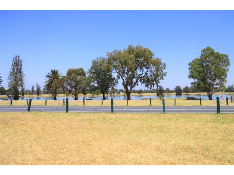 405/70 Queens Road, Melbourne VIC 3004