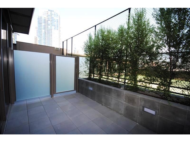REF 071207/118 Kavanagh Street, Southbank VIC 3006