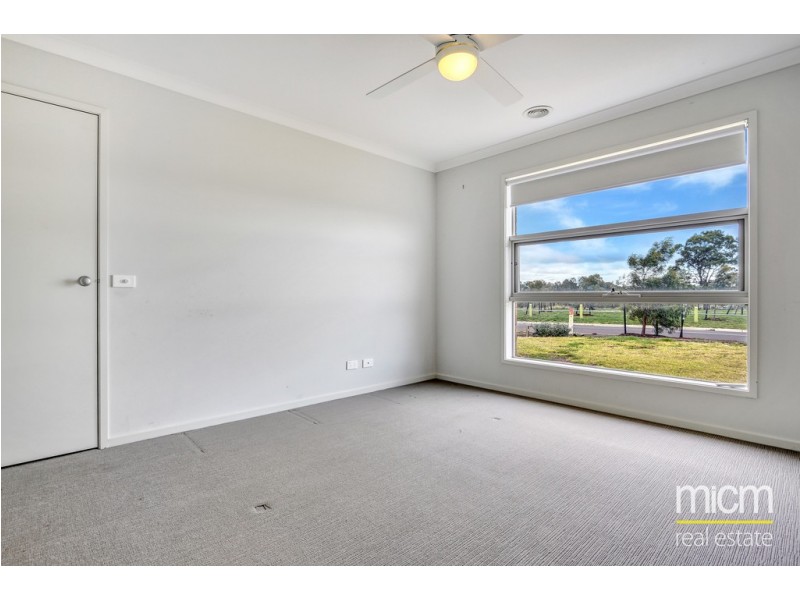 1 Hilda Drive, Brookfield VIC 3338