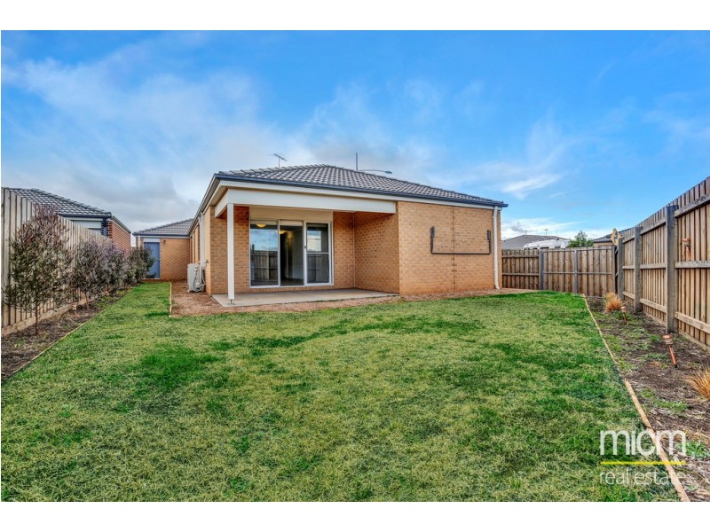 1 Hilda Drive, Brookfield VIC 3338
