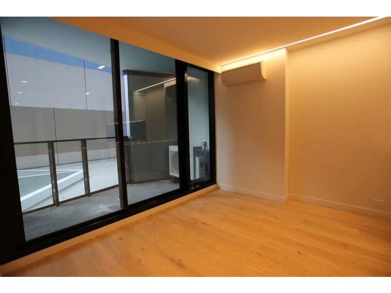 904/450 Elizabeth Street, Melbourne VIC 3000