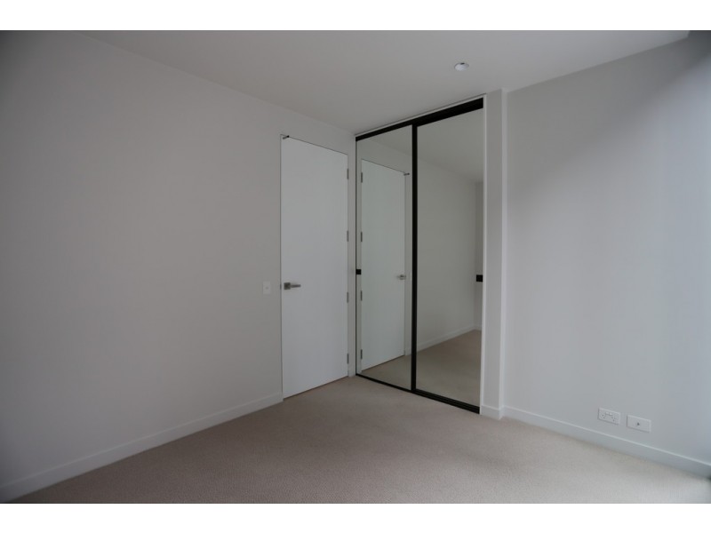 904/450 Elizabeth Street, Melbourne VIC 3000