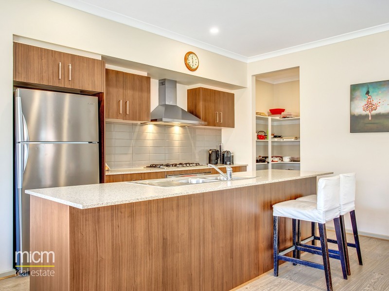 33 Viewside way, Point Cook VIC 3030