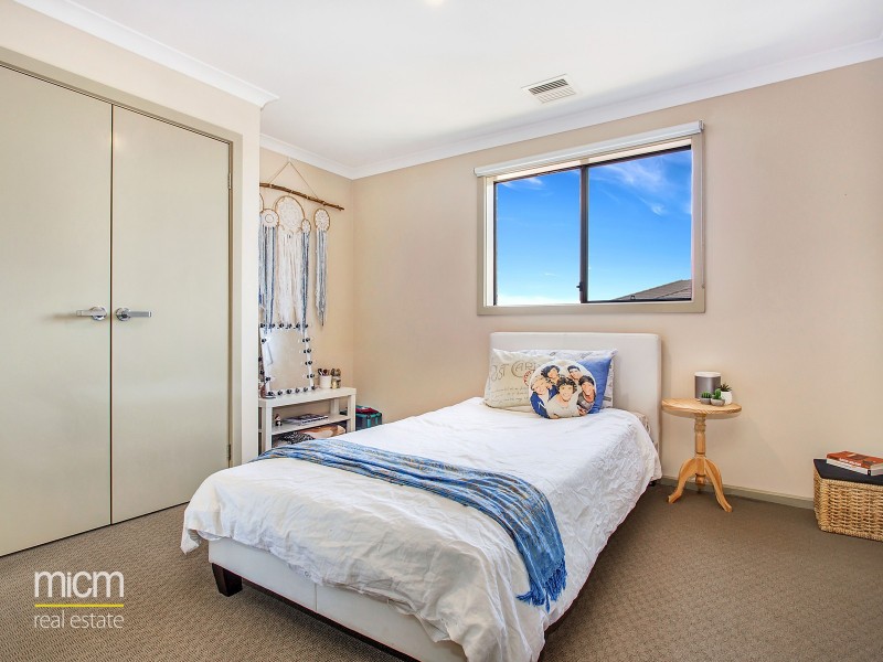 33 Viewside way, Point Cook VIC 3030