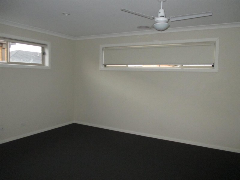 8 Bloomfield Drive, Truganina VIC 3029