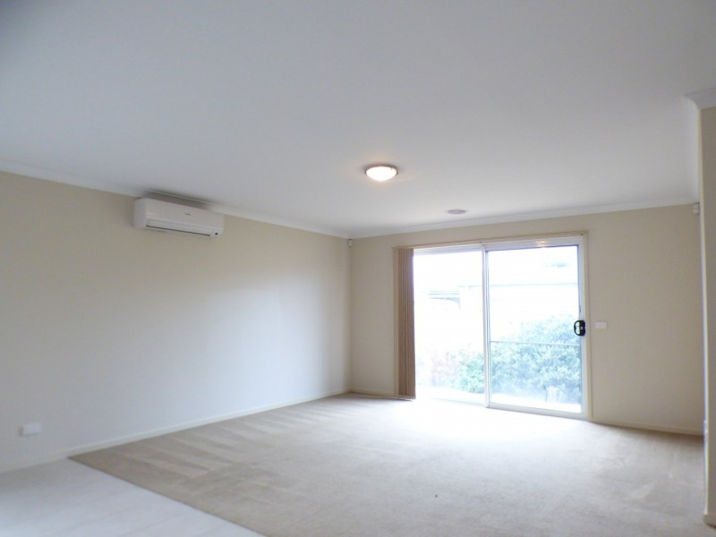 15 Casino Parade, Point Cook VIC 3030