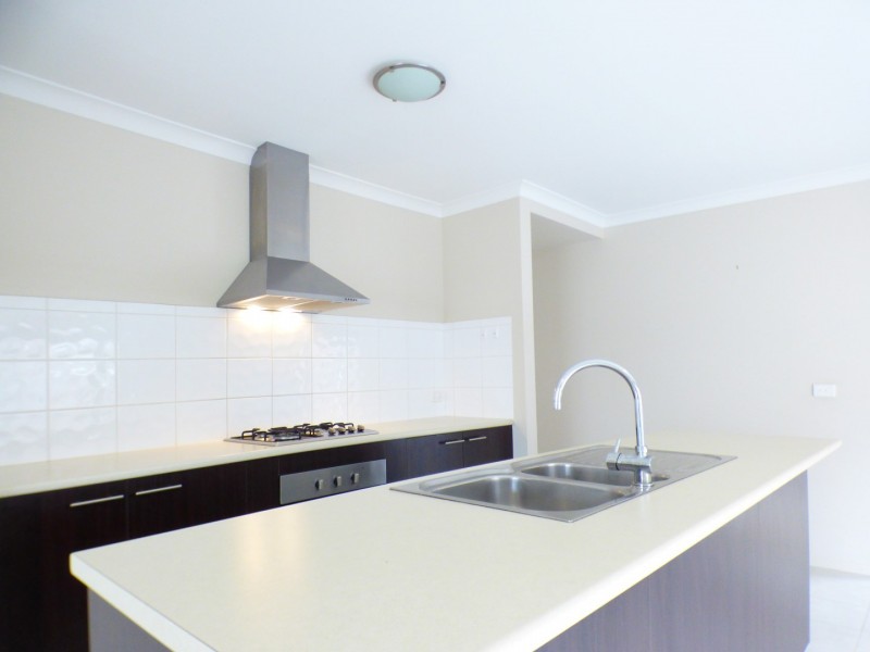 15 Casino Parade, Point Cook VIC 3030