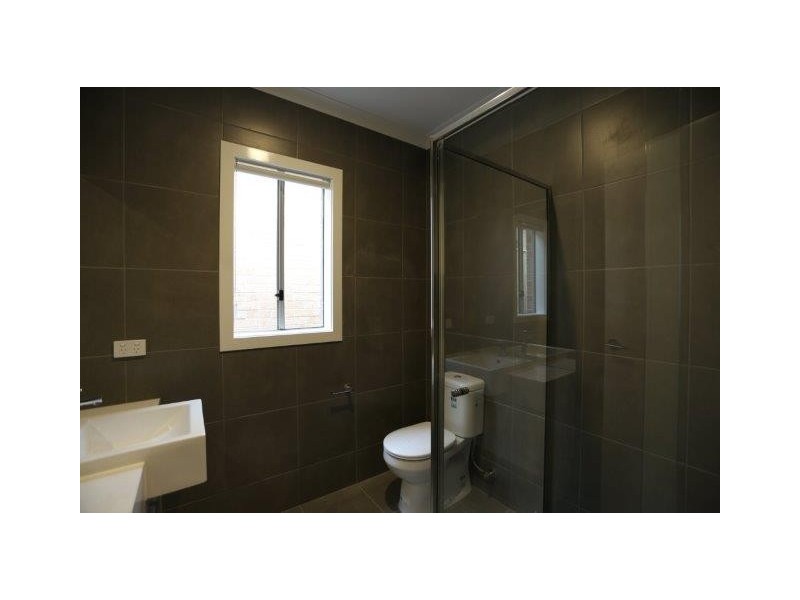 17 Shanahans Drive, Cranbourne North VIC 3977