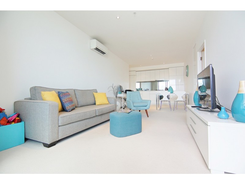 N2004/241 Harbour Esplanade, Docklands VIC 3008