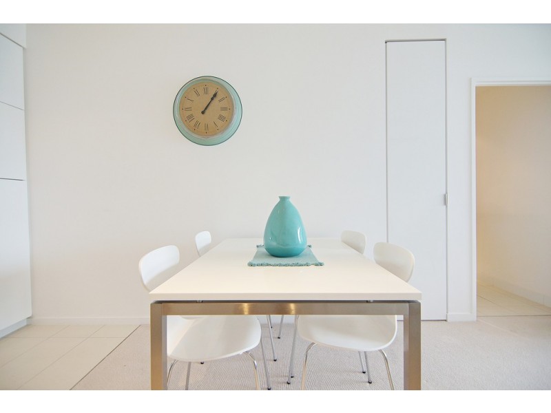 N2004/241 Harbour Esplanade, Docklands VIC 3008