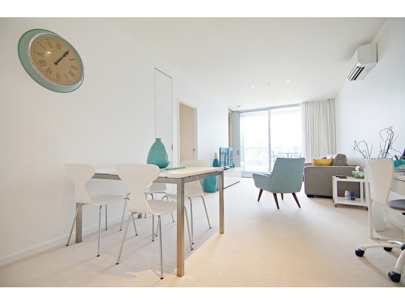 N2004/241 Harbour Esplanade, Docklands VIC 3008
