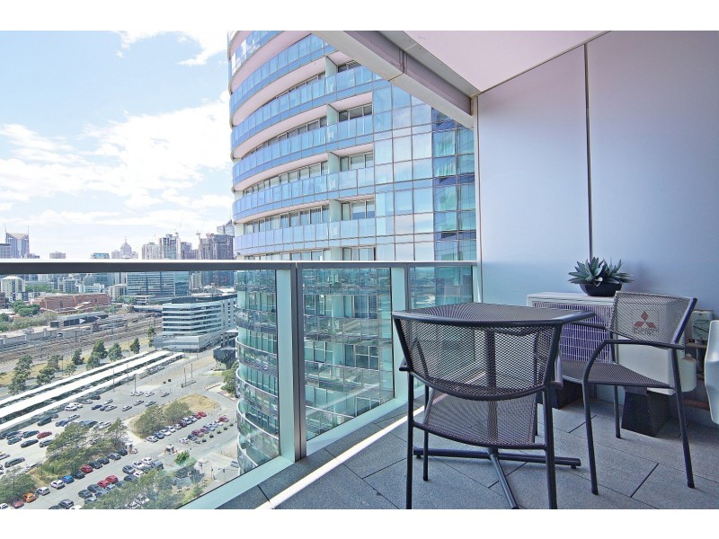 N2004/241 Harbour Esplanade, Docklands VIC 3008