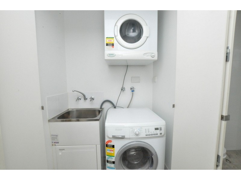 REF 072758/173 City Road, Southbank VIC 3006