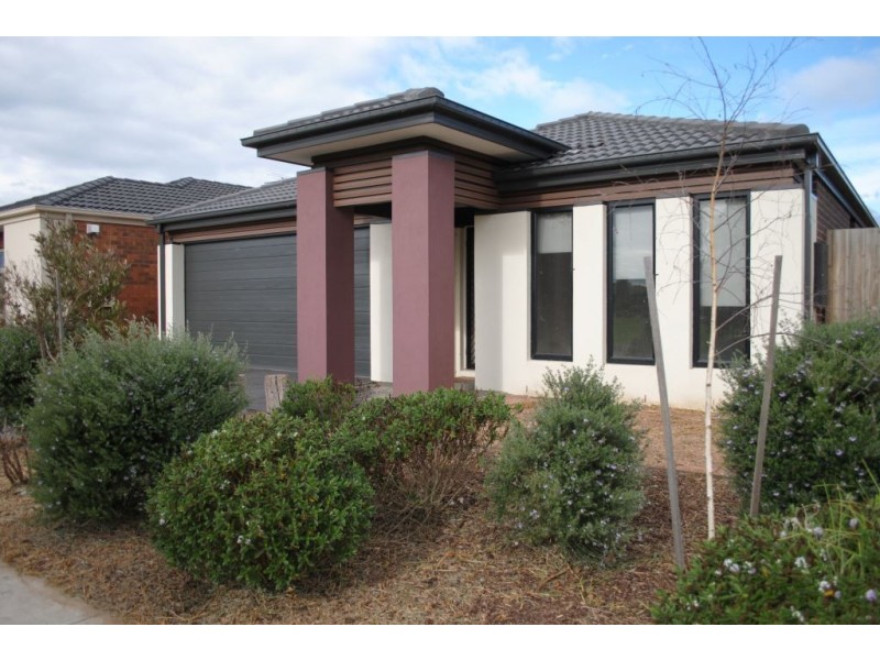 13 Warrego Way, Point Cook VIC 3030