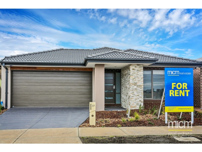 37 Saltmarsh Crescent, Point Cook VIC 3030