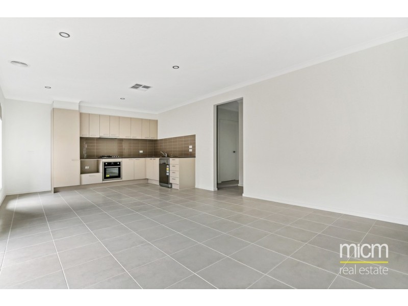 29 Saltmarsh Crescent, Point Cook VIC 3030