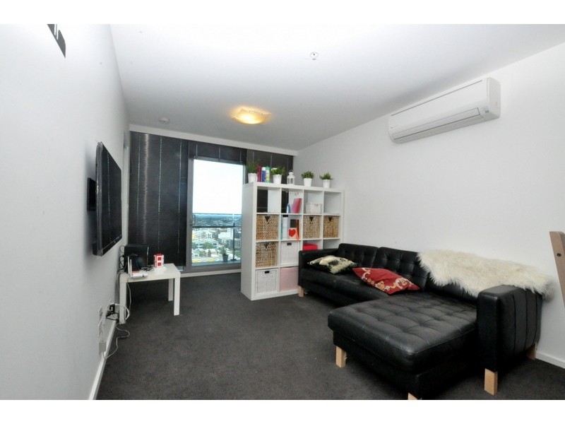 REF 080105/241 City Road, Southbank VIC 3006