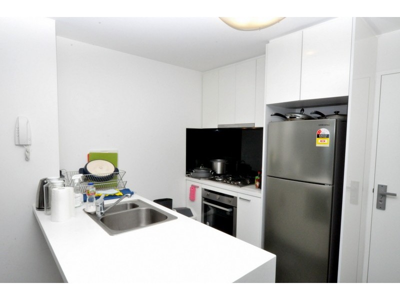 REF 080105/241 City Road, Southbank VIC 3006