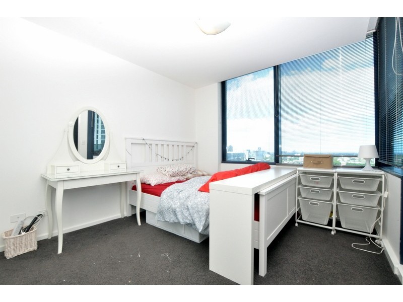 REF 080105/241 City Road, Southbank VIC 3006