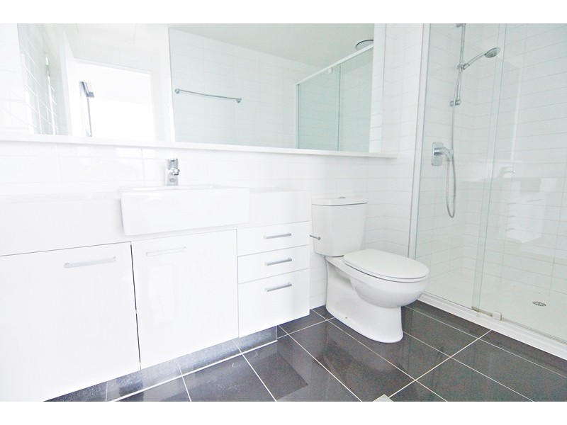 REF 080132/241 City Road, Southbank VIC 3006