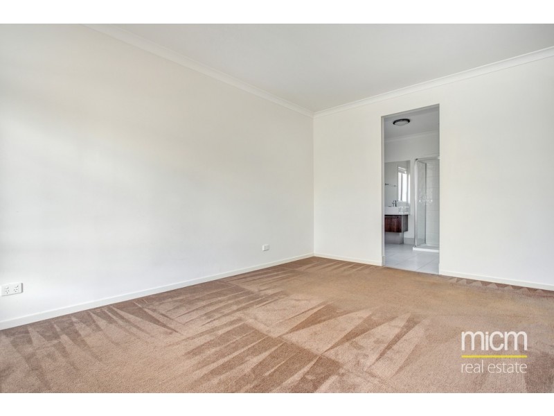 24 Casino Parade, Point Cook VIC 3030