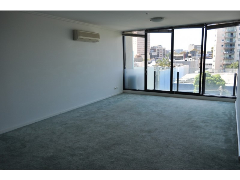 REF 080205/38 Bank Street, South Melbourne VIC 3205