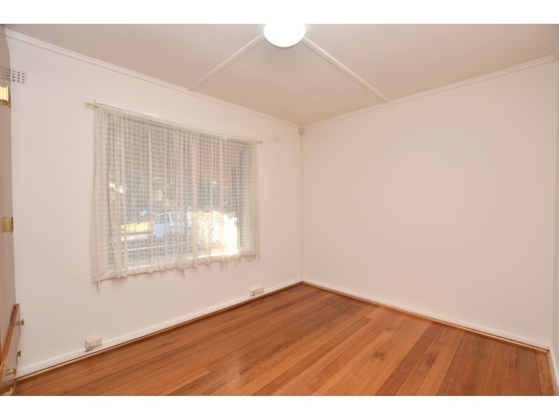 6 Centre Avenue, Port Melbourne VIC 3207