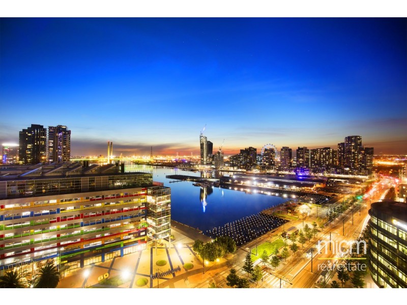 2111B/100 Harbour Esplanade, Docklands VIC 3008