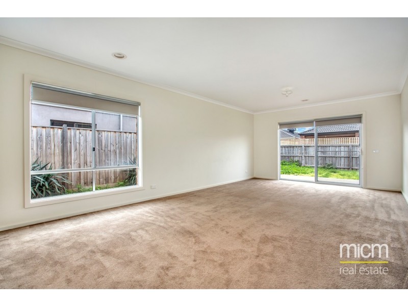 19 Heatherbell Avenue, Point Cook VIC 3030
