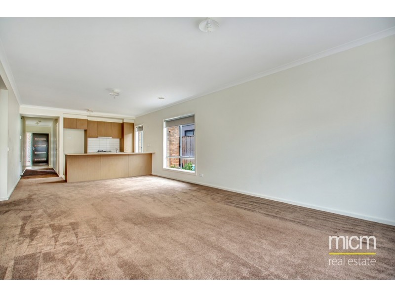 19 Heatherbell Avenue, Point Cook VIC 3030