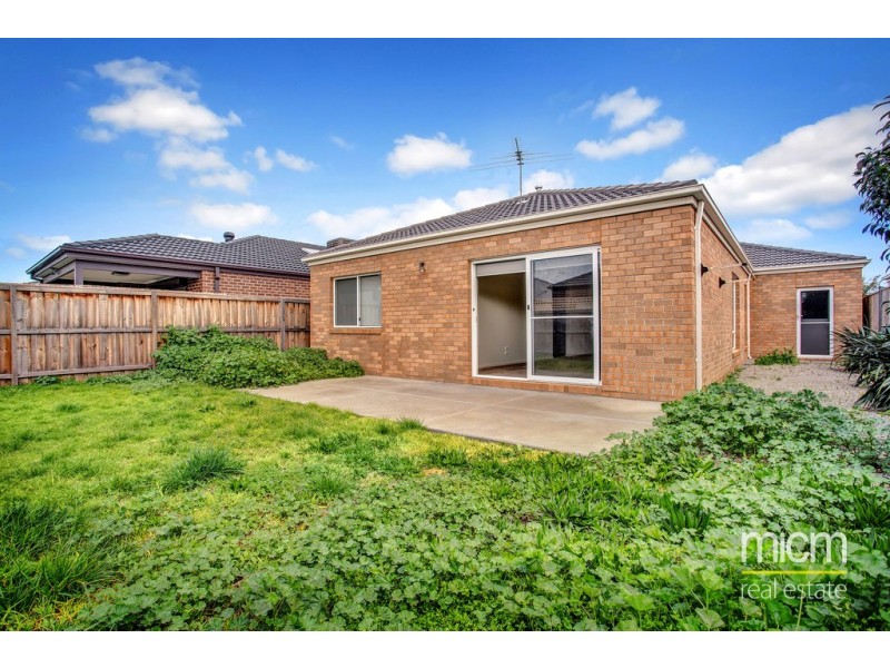 19 Heatherbell Avenue, Point Cook VIC 3030