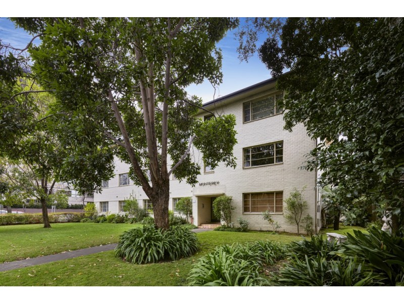17/17 Queens Road, Melbourne VIC 3004