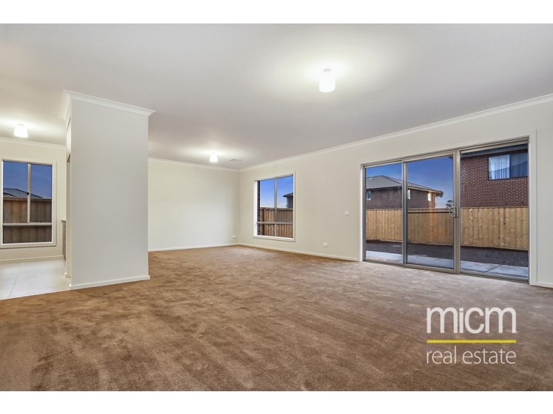 4 Teacher Crescent, Truganina VIC 3029