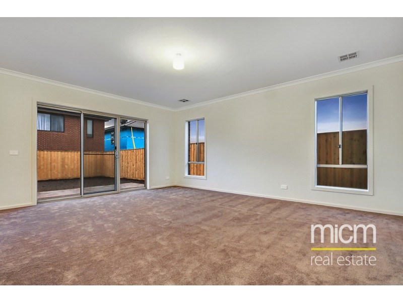 4 Teacher Crescent, Truganina VIC 3029