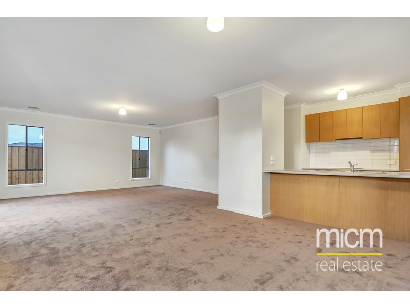 4 Teacher Crescent, Truganina VIC 3029
