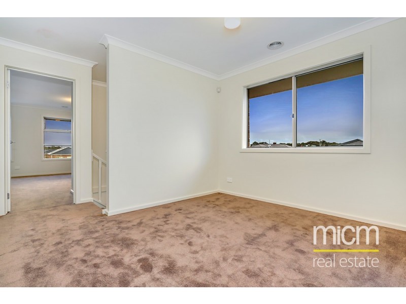4 Teacher Crescent, Truganina VIC 3029