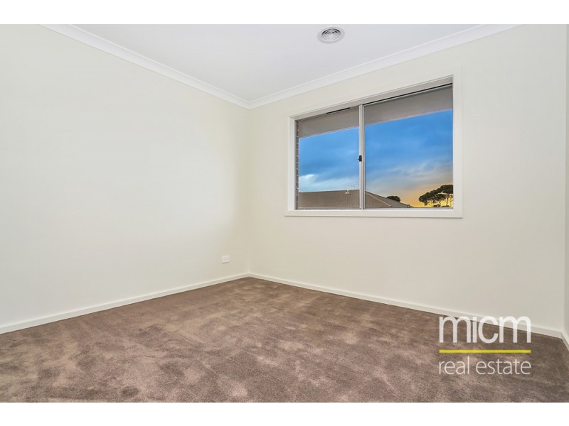 4 Teacher Crescent, Truganina VIC 3029