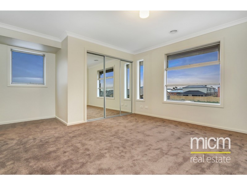 4 Teacher Crescent, Truganina VIC 3029