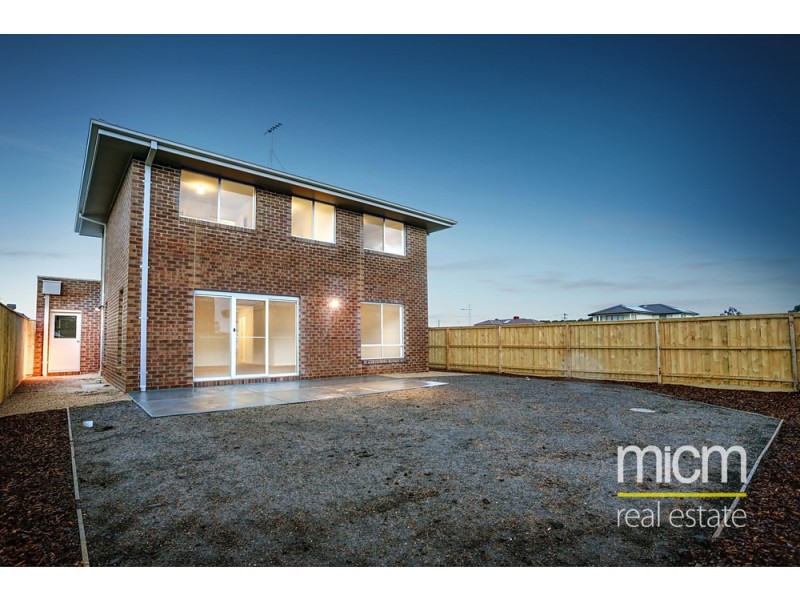 4 Teacher Crescent, Truganina VIC 3029