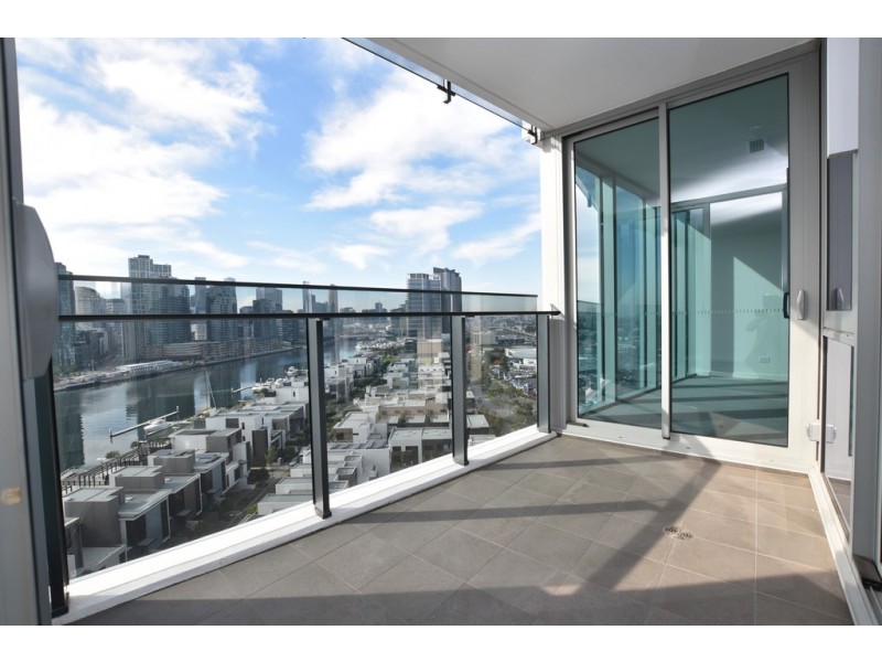 REF 081713A/81 South Wharf Drive, Docklands VIC 3008