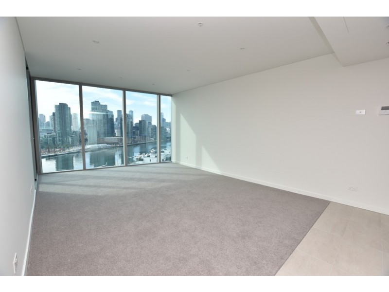 REF 081713A/81 South Wharf Drive, Docklands VIC 3008