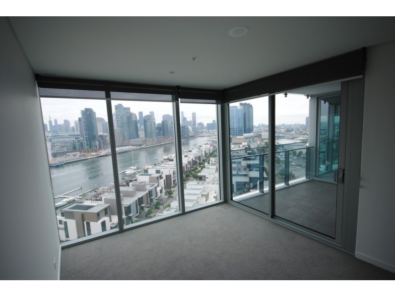 REF 081713A/81 South Wharf Drive, Docklands VIC 3008