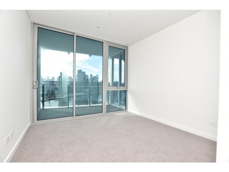 REF 081713A/81 South Wharf Drive, Docklands VIC 3008