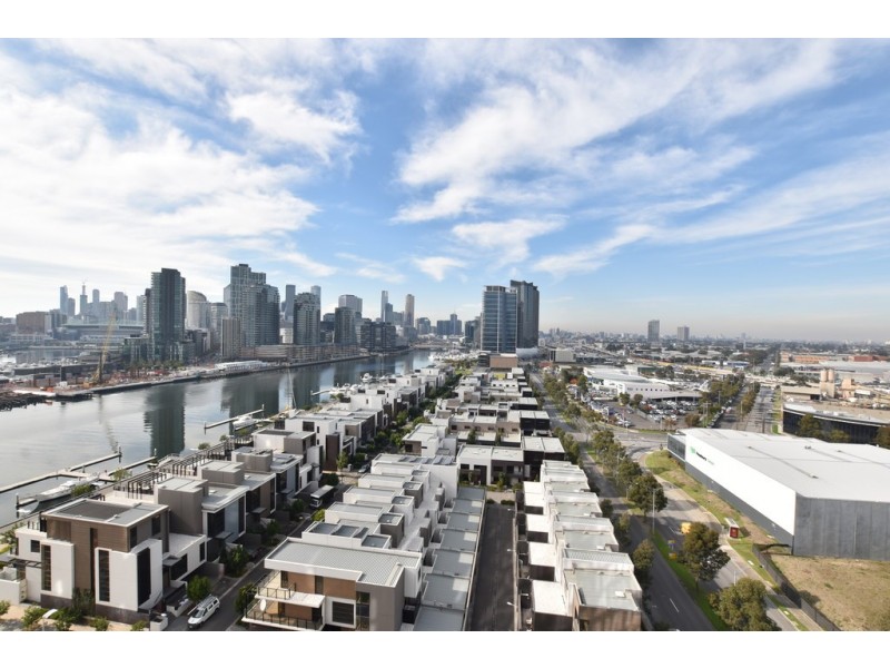 REF 081713A/81 South Wharf Drive, Docklands VIC 3008