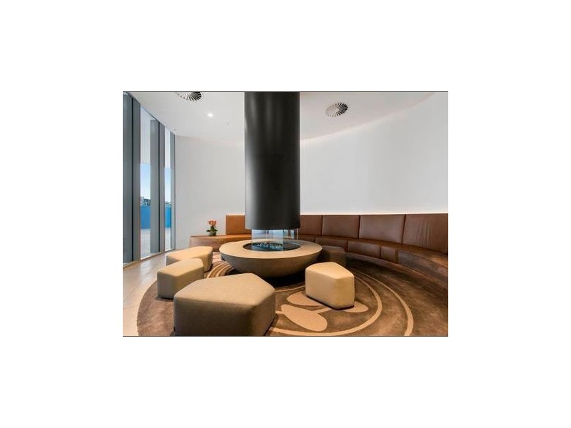 REF 081713A/81 South Wharf Drive, Docklands VIC 3008