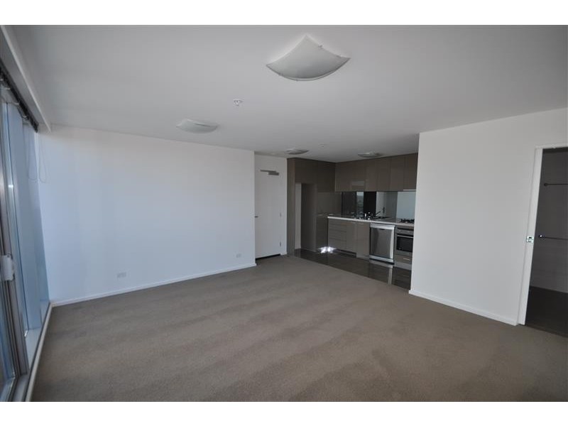 REF 081803/241 City Road, Southbank VIC 3006